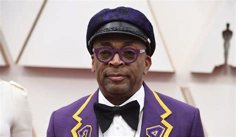 Spike Lee pays homage to Kobe with a Gucci dress 